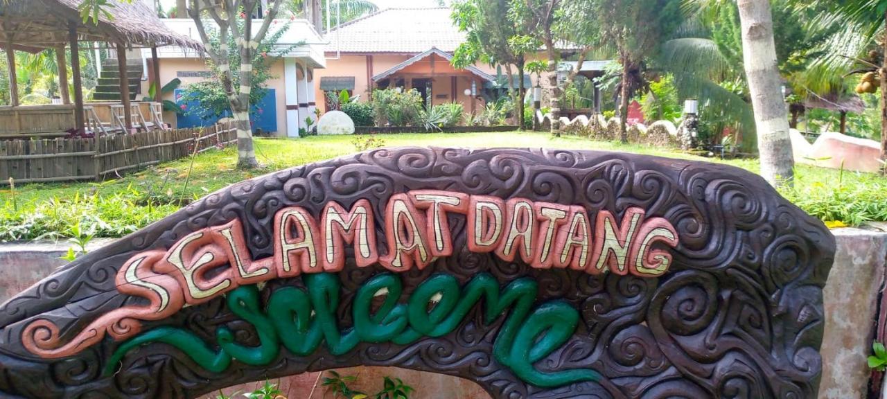Sumatra Cheeky Monkeys Hotel Bukit Lawang Exterior photo